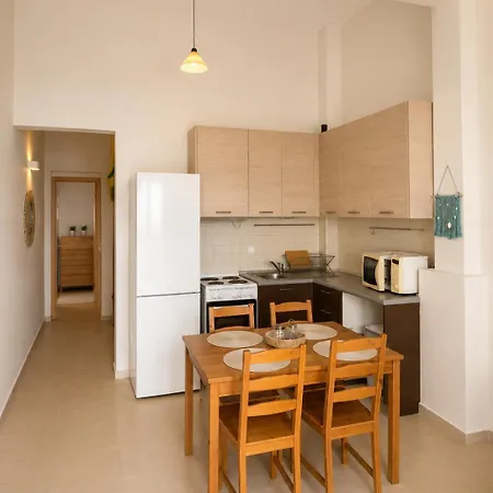 Beachfront Paradise Apartment *